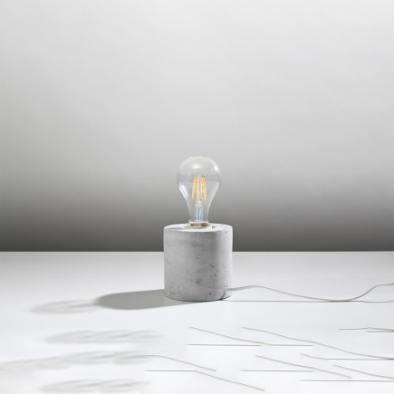 Bordslampa SALGADO betong